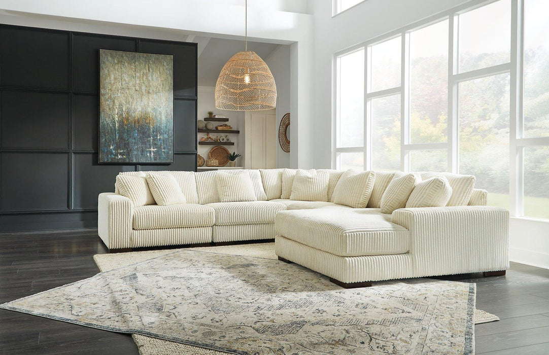 Lindyn Living Room Set